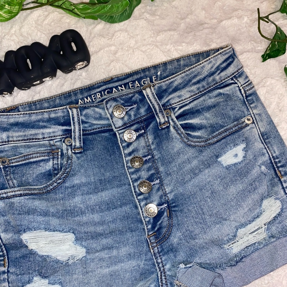 American Eagle Super Hi Rise Shorties - Picture 2 of 6